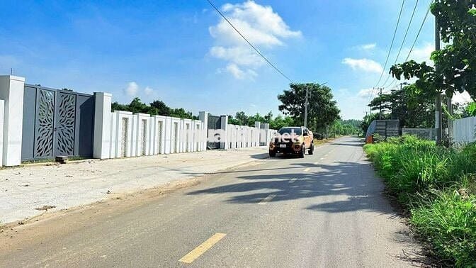 3 LÔ LIÊN KỀ MẶT TIỀN ĐƯỜNG ĐOÀN TRUNG CÒN - THỊ TRẤN ĐẤT ĐỎ