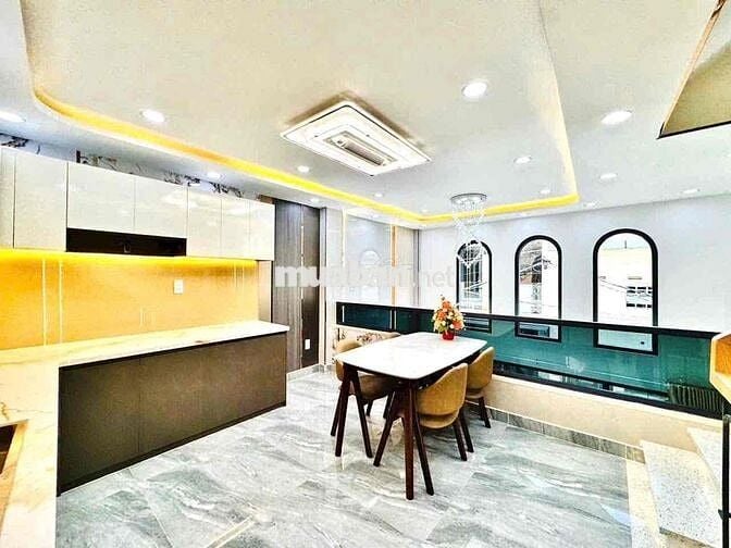 🤩🤩bán nhà quang trung 5 tầng nhỉnh 6 tỷ hẻm xe hơi