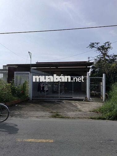 Bán nhà mặt tiền đường Nhuận Đức, Củ Chi, DT 827,9m2, Thổ cư 256,7m2