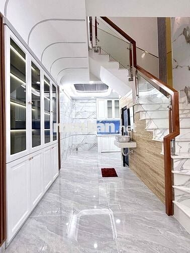 NHÀ ĐẸP DỌN VÀO Ở NGAY - HẺM NHỰA 5M - 38M2 NỞ HẬU -2PN