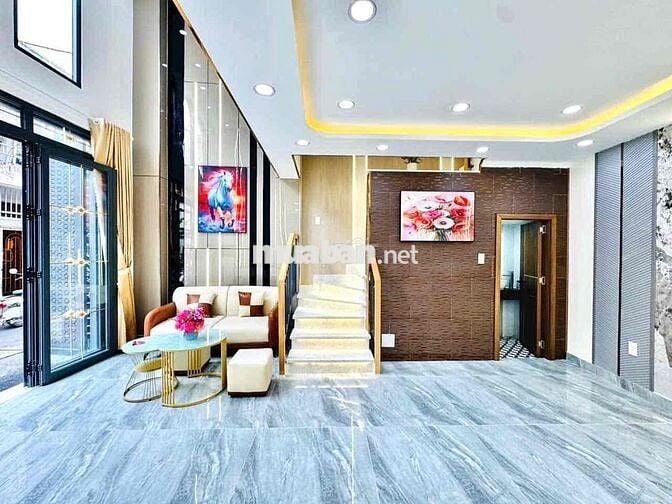 🤩🤩bán nhà quang trung 5 tầng nhỉnh 6 tỷ hẻm xe hơi