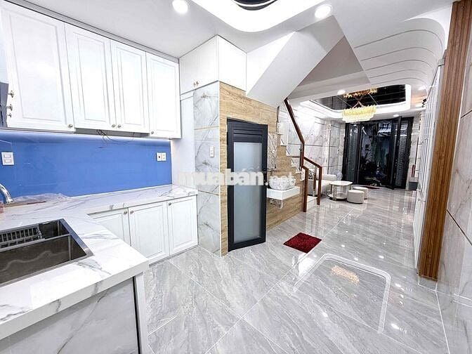 NHÀ ĐẸP DỌN VÀO Ở NGAY - HẺM NHỰA 5M - 38M2 NỞ HẬU -2PN