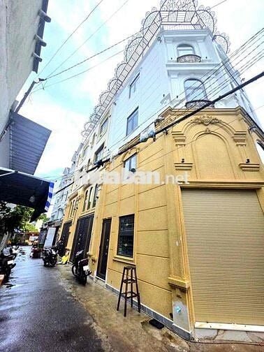 🤩🤩bán nhà quang trung 5 tầng nhỉnh 6 tỷ hẻm xe hơi