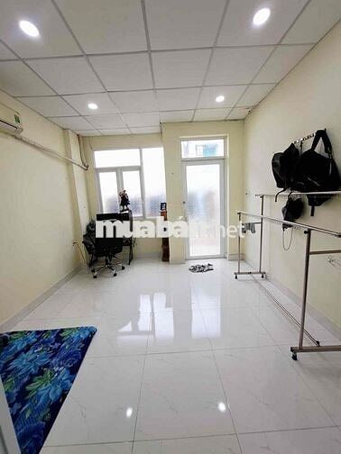 👉CHỈ 1 SẸC CHIẾN LƯỢC - Ô TÔ ĐỖ CỬA - 38M2, 2 TẦNG KIÊN CỐ Ở NGAY - CH