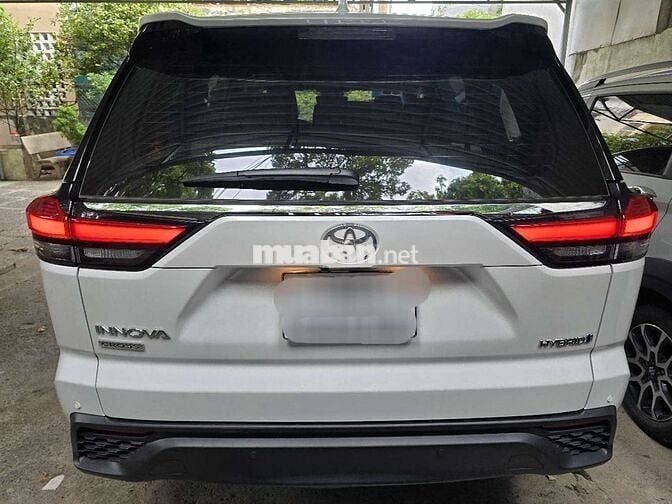 Toyota Innova Cross HEV 2024 Trắng 3500 km