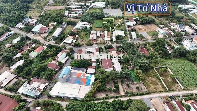 Bán nhà mặt tiền đường Nhuận Đức, Củ Chi, DT 827,9m2, Thổ cư 256,7m2