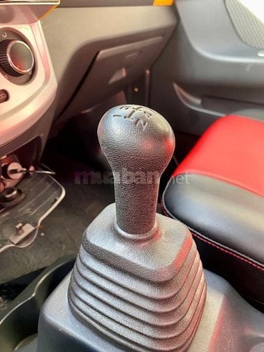 Xe tải van 945kg 2 chỗ ngồi 1 đời chủ Tera V 2022