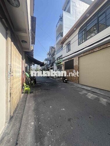 Bán nhà Phú Thọ Hoà, Hẻm xe tải cách 5 bước, 40m2, 2 lầu, Chỉ 4tỷ2 TL