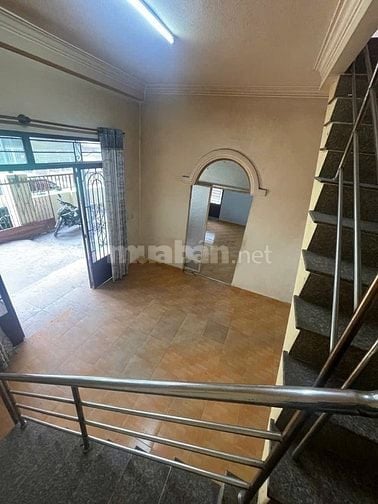 Góc MT 11ty950, 10x15, 1lầu, Đồng Tâm, P4, TP Đàlat