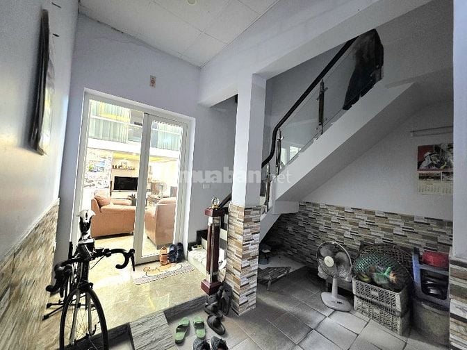 Bán nhà ngõ 31/20 Nguyễn Cao..