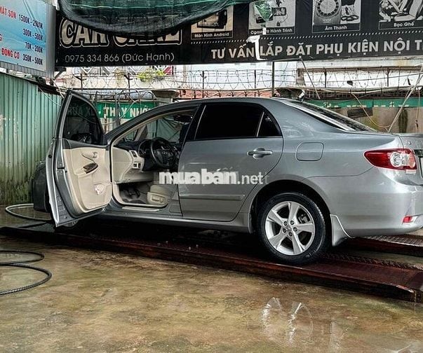 Altis 2012 2.0V - 82000 km