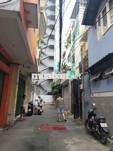 Cho thuê nhà hxh An Nhơn rộng, thoáng, sát mặt tiền Nguyễn Oanh