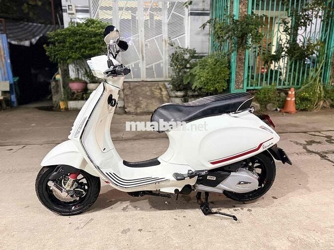 kẹt tiền cần bán gấp vespa 150abs