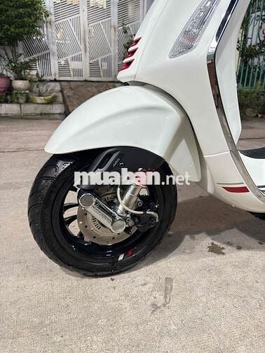 kẹt tiền cần bán gấp vespa 150abs