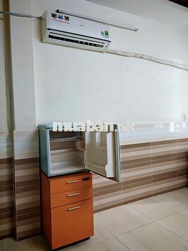 Phòng trọ cao cấp 21 m2 , có máy lạnh, máy giặc, sát Q. Gò Vấp