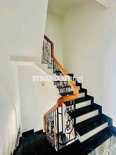 NHÀ MỚI ĐẸP 4 TẦNG, 4PN - HẺM XE TẢI CHẠY VI VU - TRƯỜNG THỌ, TĐ