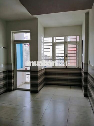 Phòng trọ cao cấp 21 m2 , có máy lạnh, máy giặc, sát Q. Gò Vấp