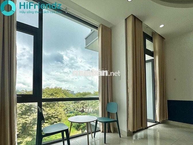 Khai trường phòng mới xây bancol siêu thoáng mát thuận tiện ueh vhu rm