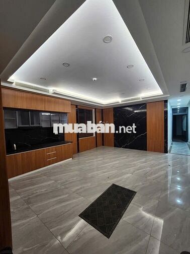 CHO THUỂ TÒA NHÀ LÀM VP/CTY QL 13 CŨ CÓ THANG MÁY