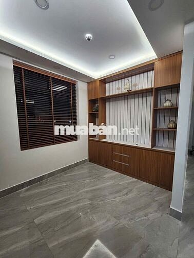 CHO THUỂ TÒA NHÀ LÀM VP/CTY QL 13 CŨ CÓ THANG MÁY