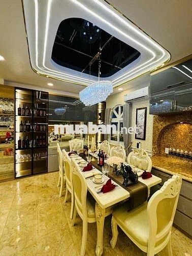 LẦU ĐÀI TÌNH ÁI DÁT VÀNG NHÀ CHÍNH CHỦ BÁN