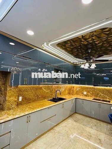 LẦU ĐÀI TÌNH ÁI DÁT VÀNG NHÀ CHÍNH CHỦ BÁN