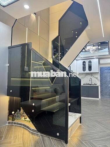 Nhà lầu 4 phòng ngủ hẻm thông, nội thất như hình, đg Lê Văn Lương