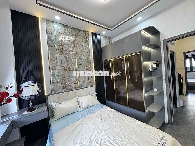 Nhà lầu 4 phòng ngủ hẻm thông, nội thất như hình, đg Lê Văn Lương