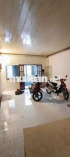 Cho thuê nhà hẻm xe hơi Cách Mạng Tháng 8, quận 3 (cũ)