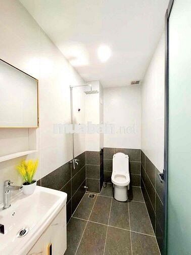 1 căn *** Q. Tân Phú nhà mới 100% hẽm xe hơi thông