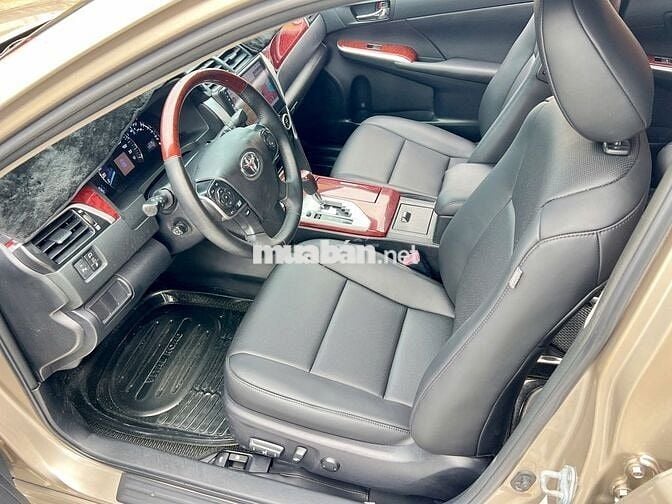 Camry 2.5Q 2014 nội ngoại thất đẹp nét căng