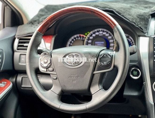 Camry 2.5Q 2014 nội ngoại thất đẹp nét căng