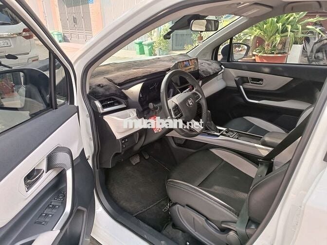 Toyota Veloz Cross 2022 CVT Top - 19000 km