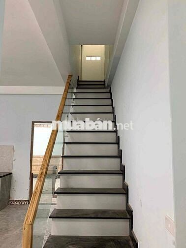 Trệt lầu 5*22; 4pn đg nhựa 5m Rẻ chốt lẹ
