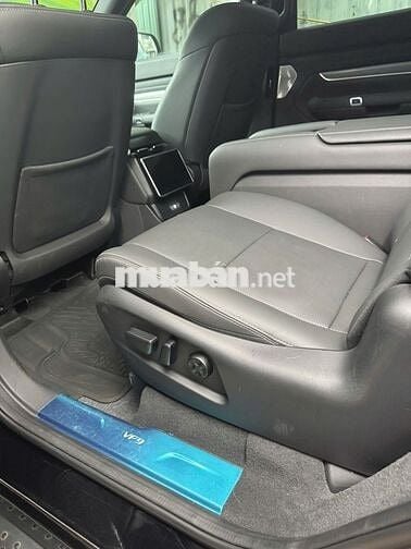 VinFast VF9 Plus 2025 màu đen, mua Pin