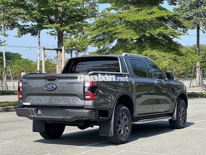 Ford Wildtrak 4x4 2024 SIÊU LƯỚT 4 ngàn km