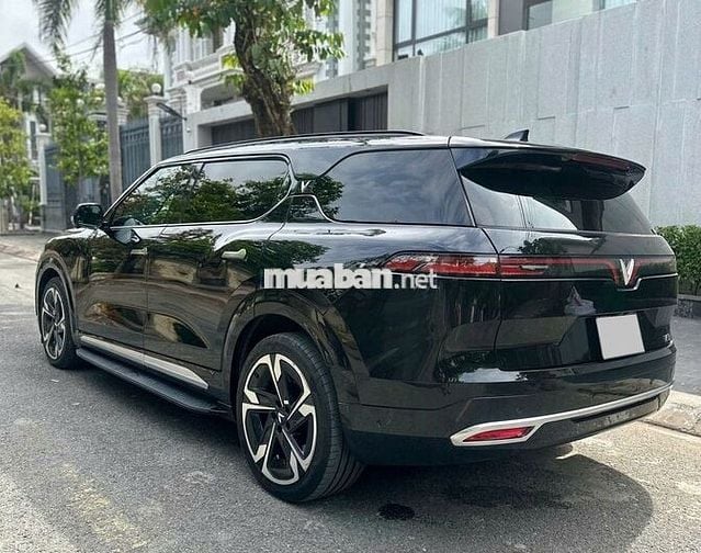 VinFast VF9 Plus 2025 màu đen, mua Pin