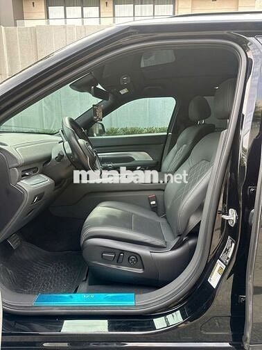 VinFast VF9 Plus 2025 màu đen, mua Pin