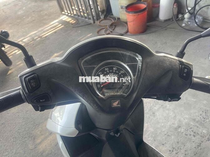 Honda Vision 2023 Trắng 1568 km