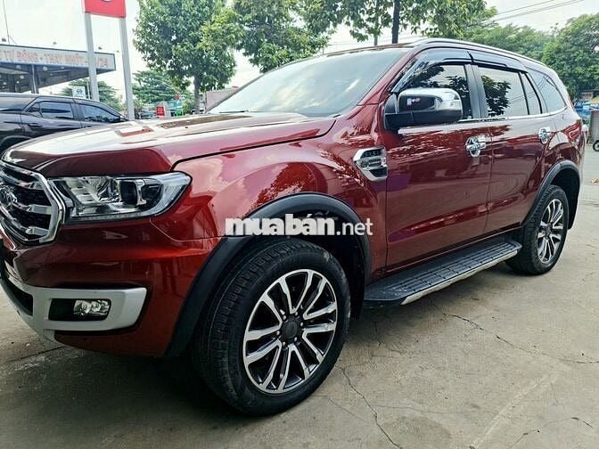 Ford Everest Titanium 2018, bảo hành 2026, vay 75%