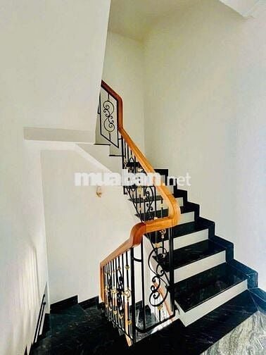 NHÀ BÁN 77M² CAO 4 TẦNG BTCT 4PN 5WC  S=128M² TẠI TRƯỜNG THỌ_8.4 TỶ