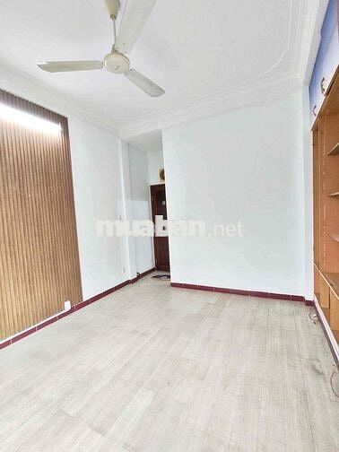 Phòng 20m2 Đường Giải Phóng cách sân bay TSN 2km