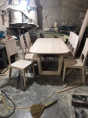 Tuyển thợ mộc có tay nghề, ưu tiên gỗ,có ăn chỗ ở tại Bình Chánh TPHCM