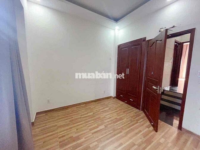 Nhà Đẹp Hẻm Xe Tải Tô Hiệu.DT:4 X 15Trêt 2lầu ST. 5PN 4WC