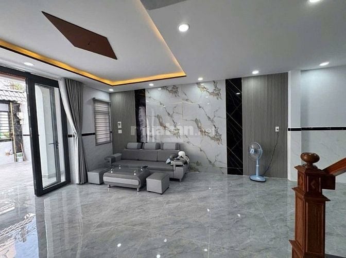 NHÀ BƯNG ÔNG THOÀN NGAY ĐƯỜNG DƯƠNG ĐÌNH HỘI RẼ VÀO 