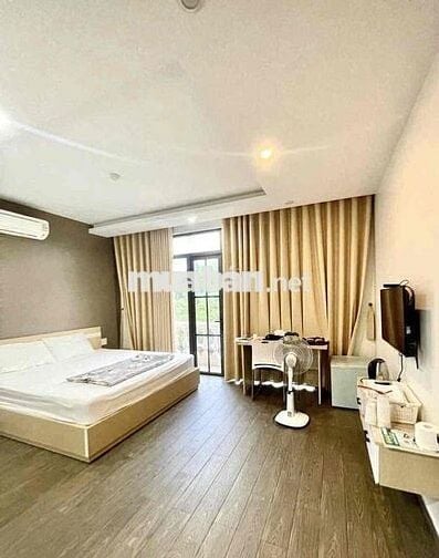 Nhà nghỉ 6 tầng KCN Tràng Duệ doanh thu hơn 1 tỷ/ năm giá 10,5 tỷ