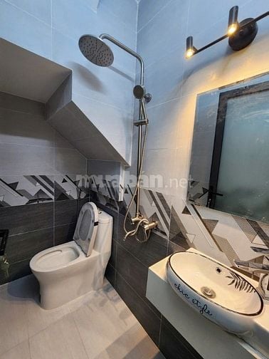 Nhà Xây Mới hẻm xe tải ADL P3Q8 35m2 trệt 2 lầu đúc SHR 2025 6ty5 còn 