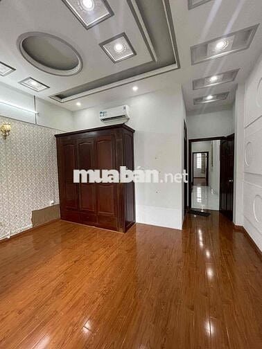 Nhà 2 lầu full nội thất KDC Hồng Phát