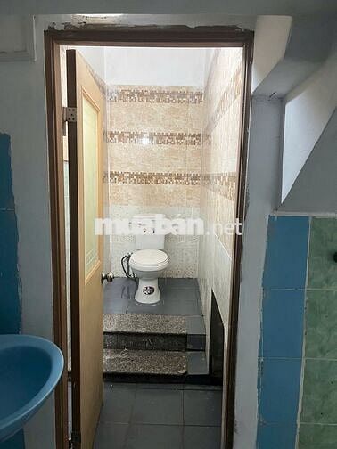 Cho thuê mặt tiền nhà Nguyễn Đệ giá rẻ gần Lotte Ninh Kiều