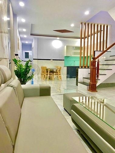 NHÀ BƯNG ÔNG THOÀN NGAY ĐƯỜNG DƯƠNG ĐÌNH HỘI RẼ VÀO 